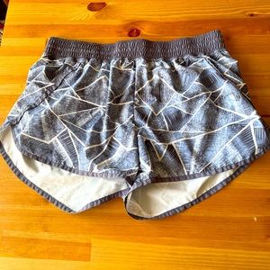 Graphic pattern champion running shorts